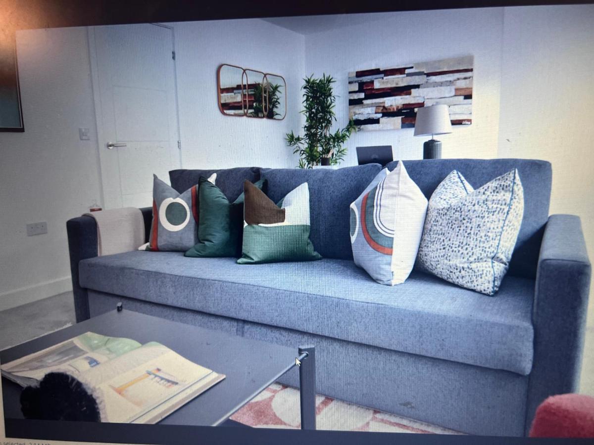 4-Level Luxury 2 Bedroom House Sleeps 6, Rooftop, Harry P & Free Parking Watford  Zewnętrze zdjęcie